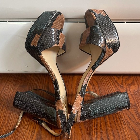 Vince Camuto Chastin Embellished Platform Dress Sandals Deep Teal Snake PLatform - Picture 11 of 16